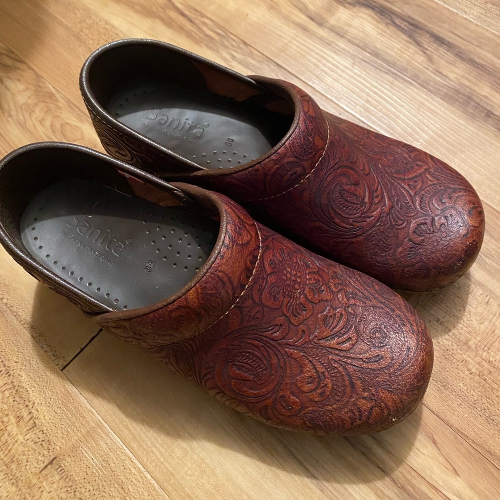 Sanita clog sz 36